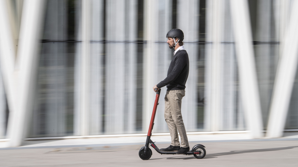 SEAT stept elektrisch de stad door met e-scooter